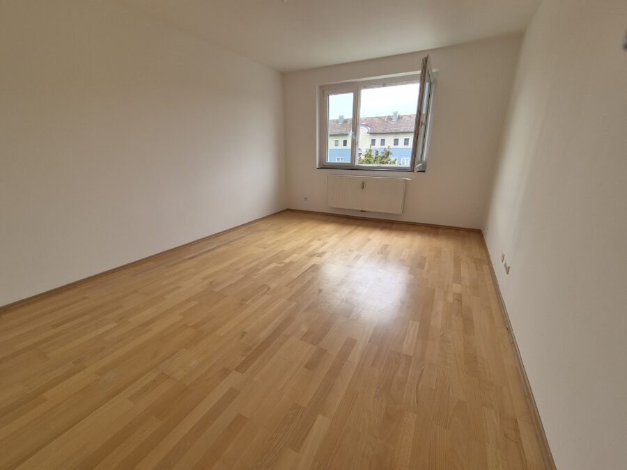 Ruhige 2 Zimmer Wohnung im 3ten Stock ohne Lift - 20240930_WZ