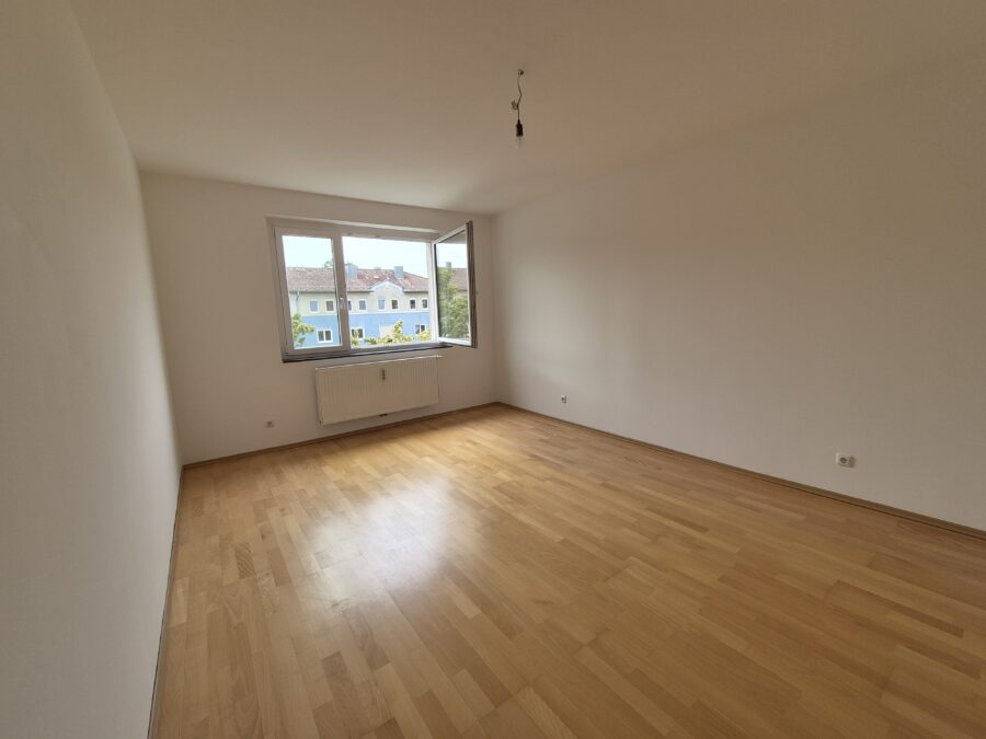 Ruhige 2 Zimmer Wohnung im 3ten Stock ohne Lift - 20240930_SZ